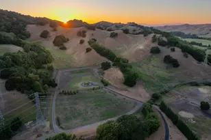 60 Hampton, Martinez, CA 94553 - Photo 1