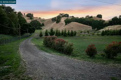 60 Hampton, Martinez, CA 94553 - Photo 3