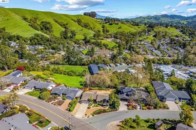 121 Ardith Dr, Orinda, CA 94563 - Photo 35