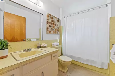 121 Ardith Dr, Orinda, CA 94563 - Photo 25