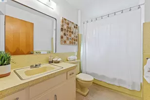 121 Ardith Dr, Orinda, CA 94563 - Photo 25