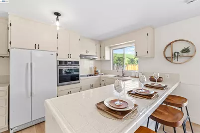 121 Ardith Dr, Orinda, CA 94563 - Photo 15