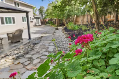 11593 Ladera Ct, Dublin, CA 94568 - Photo 47