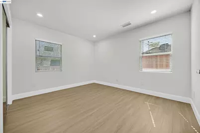 1577 Waltham Rd, Concord, CA 94520 - Photo 21