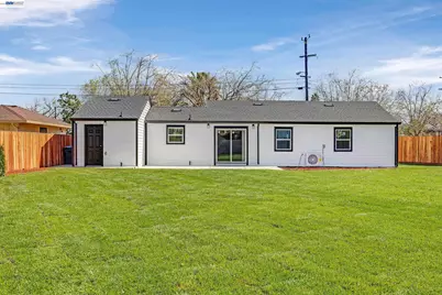 1577 Waltham Rd, Concord, CA 94520 - Photo 27