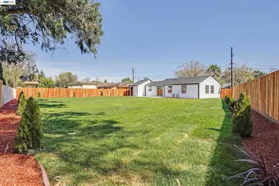 1577 Waltham Rd, Concord, CA 94520 - Photo 43