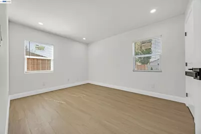 1577 Waltham Rd, Concord, CA 94520 - Photo 27