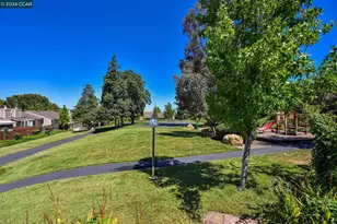 523 Thistle Cir, Martinez, CA 94553 - Photo 33