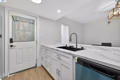 5497 Roundtree Dr #D, Concord, CA 94521 - Photo 5