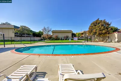 1052 Bancroft Rd, Concord, CA 94518 - Photo 31