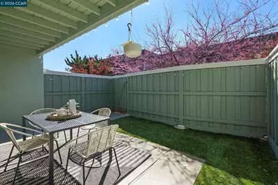 1052 Bancroft Rd, Concord, CA 94518 - Photo 17