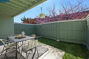 1052 Bancroft Rd, Concord, CA 94518 - Photo 17