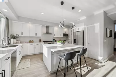 8244 Brittany Dr, Dublin, CA 94568 - Photo 11