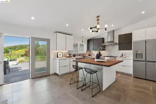 7919 Phaeton Dr, Oakland, CA 94605 - Photo 21