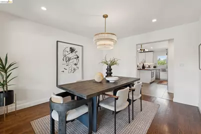 7919 Phaeton Dr, Oakland, CA 94605 - Photo 13