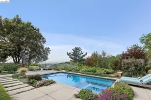 7919 Phaeton Dr, Oakland, CA 94605 - Photo 45