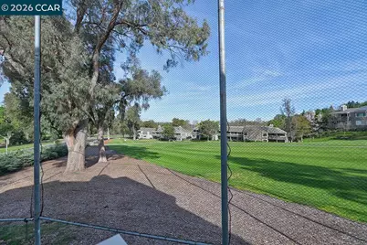 3210 Rossmoor Pkwy #4, Walnut Creek, CA 94595 - Photo 17