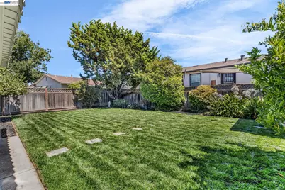 4708 Portola Dr, Fremont, CA 94536 - Photo 23