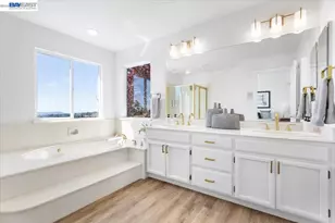 7900 Pineville Cir, Castro Valley, CA 94552 - Photo 47