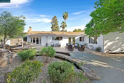 207 Normandy Ln, Walnut Creek, CA 94598 - Photo 35