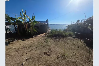 40 Sandy Beach Rd, Vallejo, CA 94590 - Photo 1