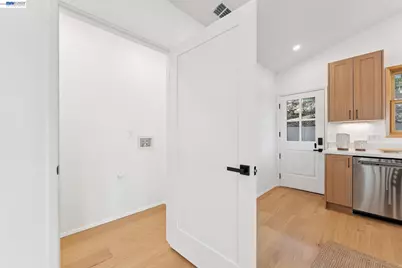 546 Weldon Ave, Oakland, CA 94610 - Photo 41