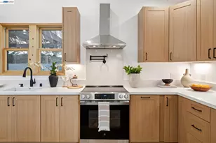 546 Weldon Ave, Oakland, CA 94610 - Photo 21