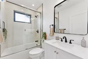 546 Weldon Ave, Oakland, CA 94610 - Photo 39