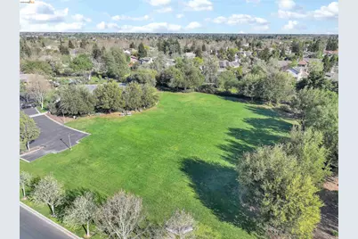 2037 Newton Dr, Brentwood, CA 94513 - Photo 27