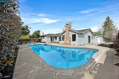 5174 Jomar Dr, Concord, CA 94521 - Photo 43