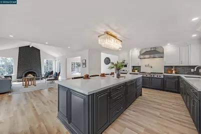 5174 Jomar Dr, Concord, CA 94521 - Photo 11