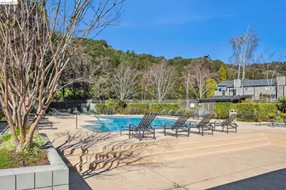 600 Canyon Oaks Drive #F, Oakland, CA 94605 - Photo 57
