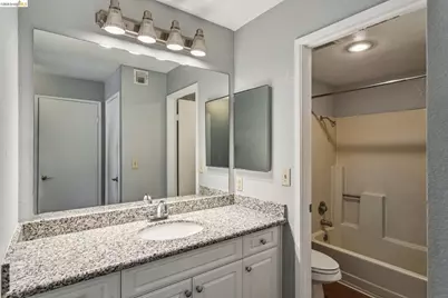 600 Canyon Oaks Drive #F, Oakland, CA 94605 - Photo 55