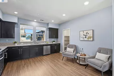 102 Fanuncio Ln, Hayward, CA 94544 - Photo 15