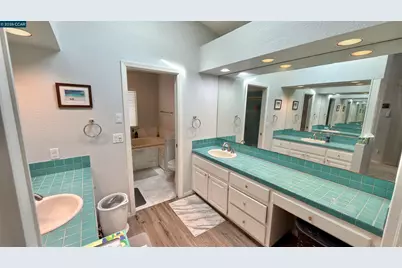 5593 Edgeview Dr, Discovery Bay, CA 94505 - Photo 17