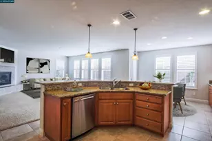 1013 Hollyhock Dr, Oakley, CA 94561 - Photo 5