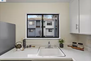 17999 Firestone Rd, Hayward, CA 94541 - Photo 25