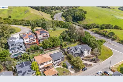 25910 Westview Way, Hayward, CA 94542 - Photo 9