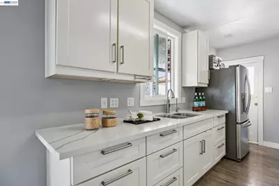 25910 Westview Way, Hayward, CA 94542 - Photo 25