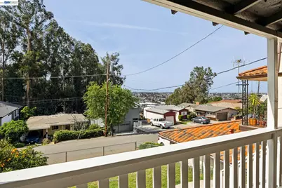 25910 Westview Way, Hayward, CA 94542 - Photo 17