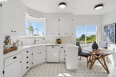 2825 Kitchener Ct, Oakland, CA 94602 - Photo 17