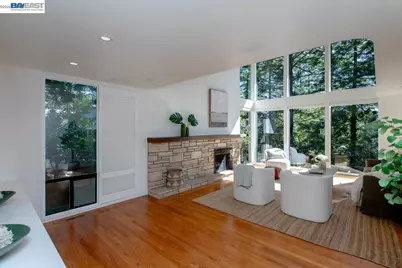 6540 Saroni Dr, Oakland, CA 94611 - Photo 7