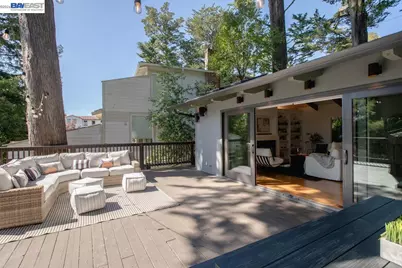 6540 Saroni Dr, Oakland, CA 94611 - Photo 35