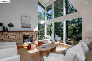 6540 Saroni Dr, Oakland, CA 94611 - Photo 1