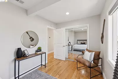 812 37th St, Oakland, CA 94608 - Photo 31
