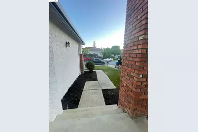 2117 Mark Twain Dr, Antioch, CA 94531 - Photo 3