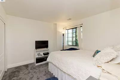 4903 Stoneridge Ct, Oakland, CA 94605 - Photo 27