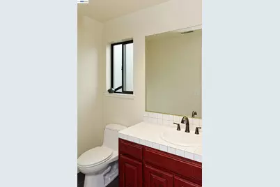 4903 Stoneridge Ct, Oakland, CA 94605 - Photo 35