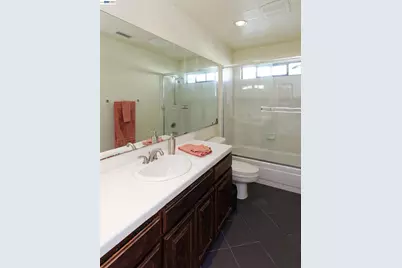 4903 Stoneridge Ct, Oakland, CA 94605 - Photo 29