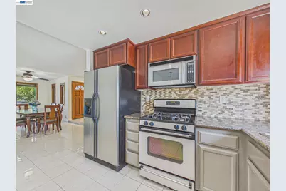 6328 Merton Way, Sacramento, CA 95842 - Photo 15